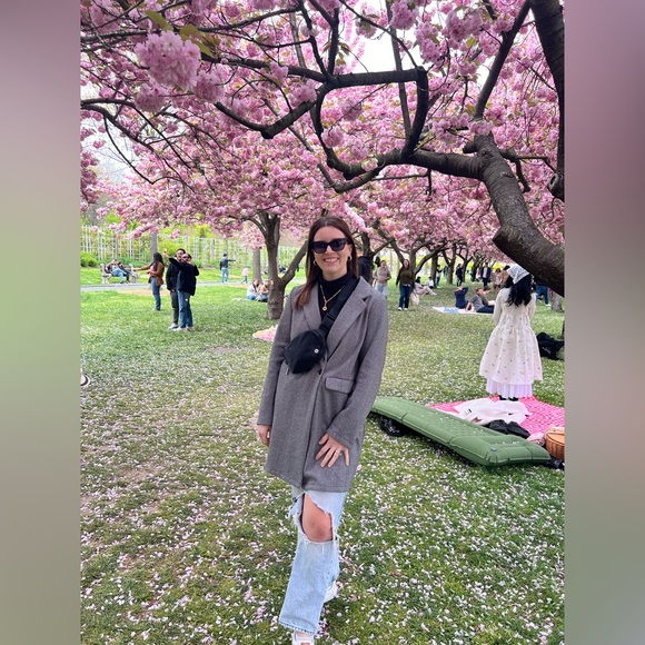 Meet your Posher, Carissa - Picture 4 of 5